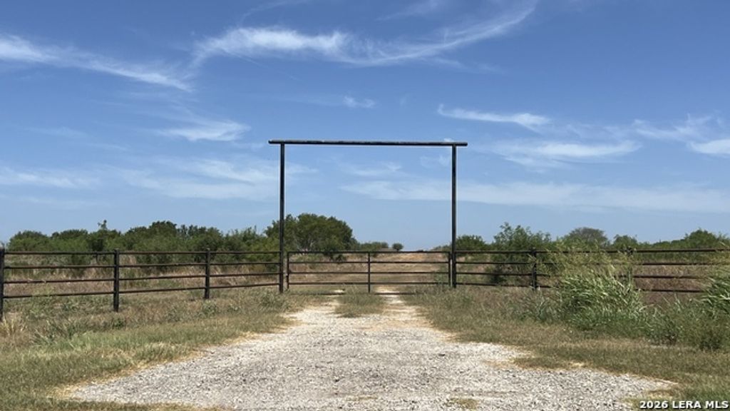00 Cr 430, Pleasanton