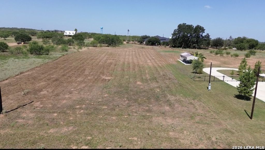 147 Hidden Ranch, Floresville