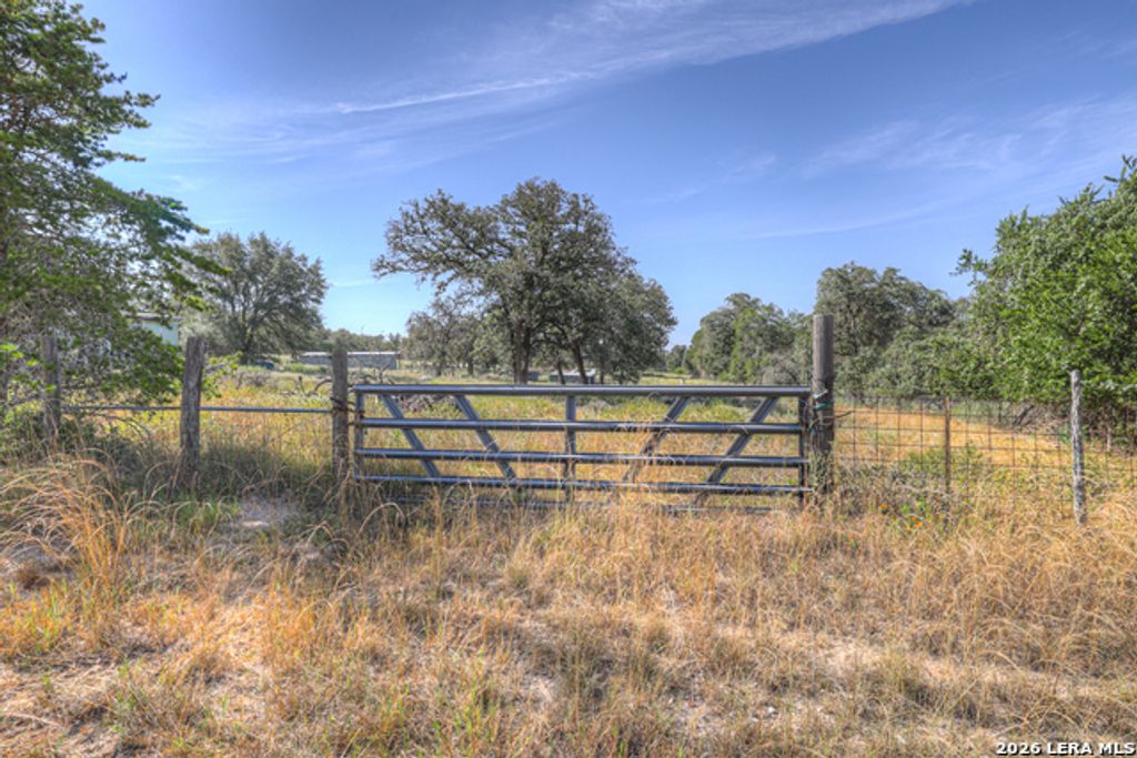 3912 Hickory Forrest, Seguin