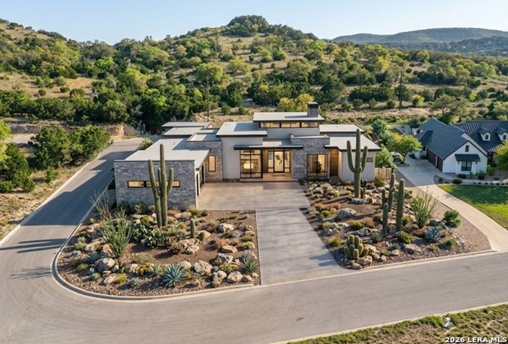 11102 Porter Springs, San Antonio