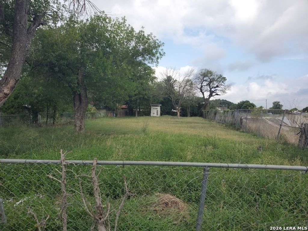 1915 N Hamilton St, San Antonio