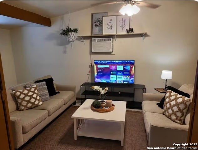 587 Overhill, San Antonio