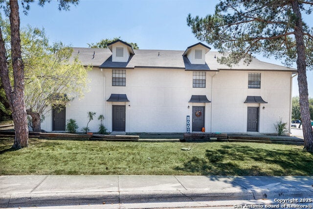 554 Dukeway, Universal City