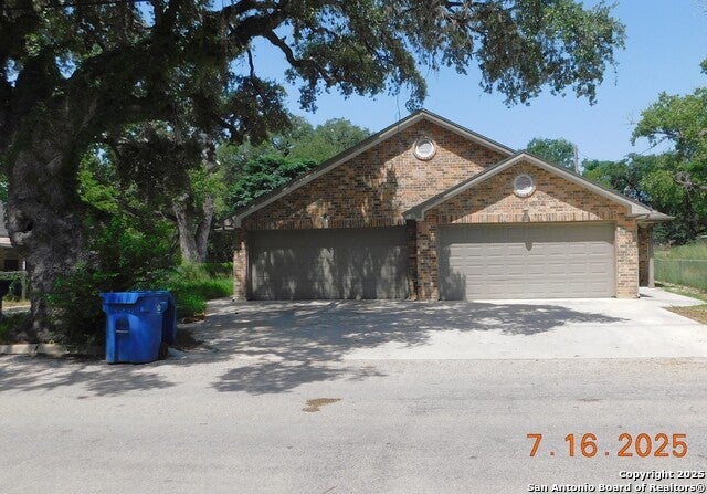 1409 W Martin, Pleasanton