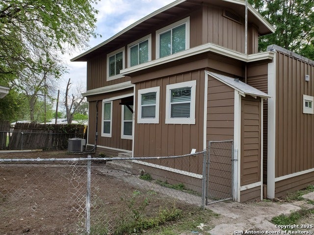 707 W Craig, San Antonio