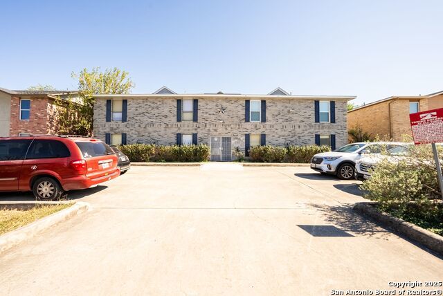 7568 Windsor Oaks, San Antonio
