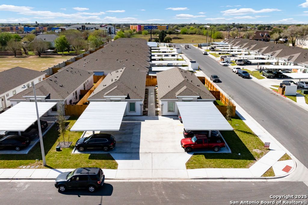 1613 N Molino Drive, Edinburg