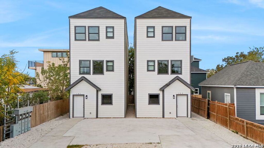 627 S Olive Street, San Antonio