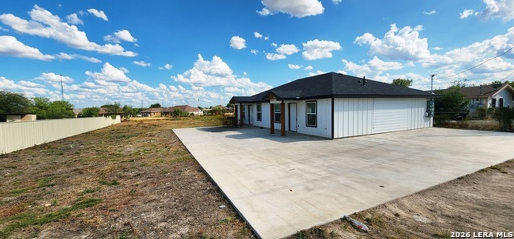 86 Los Sauces Rd, Eagle Pass