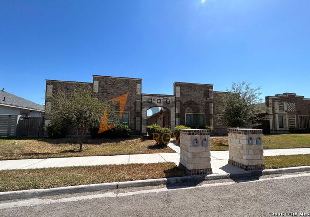 2708 Primrose, Edinburg