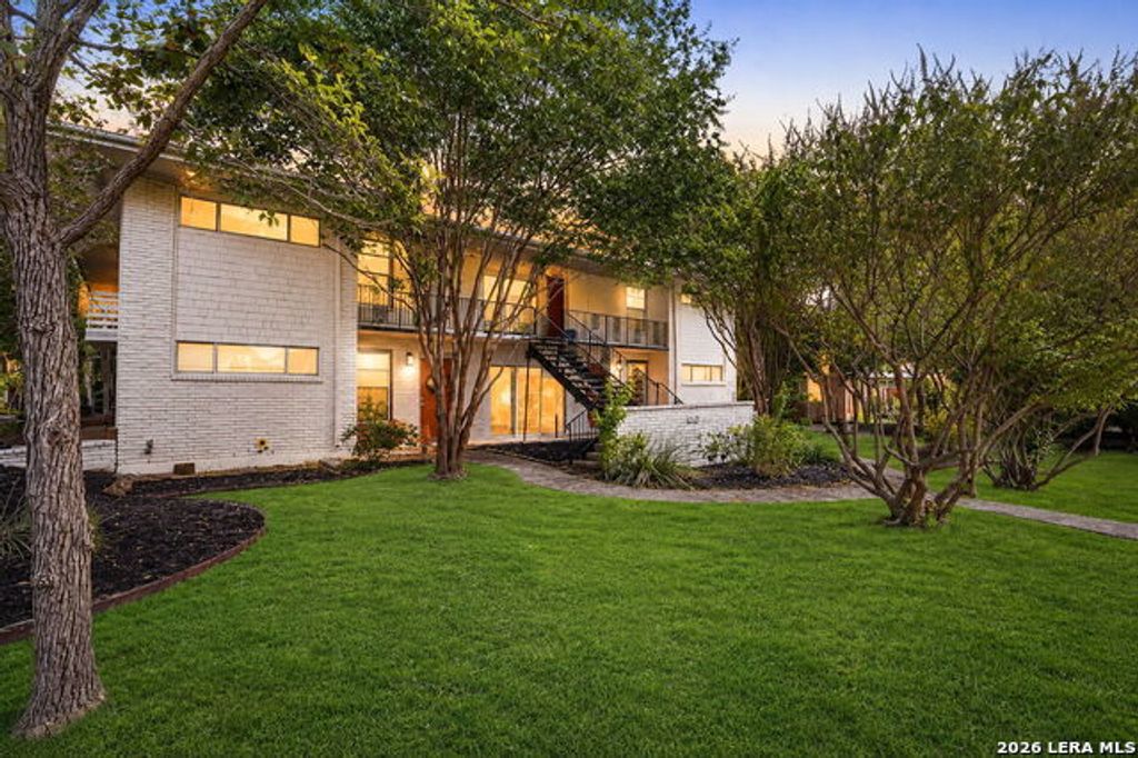 1157 Garraty Rd, Terrell Hills