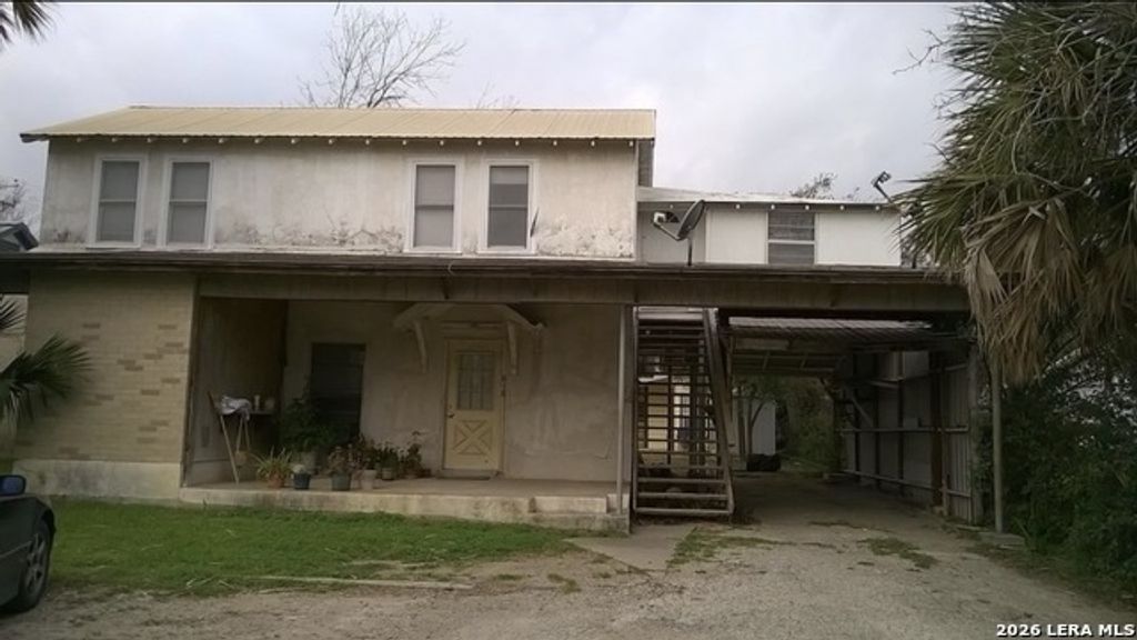 618 S 6th St, Kenedy