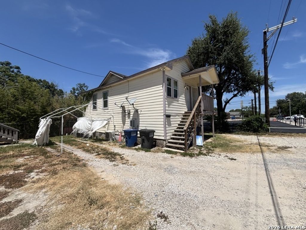 803 W Lullwood Ave, San Antonio