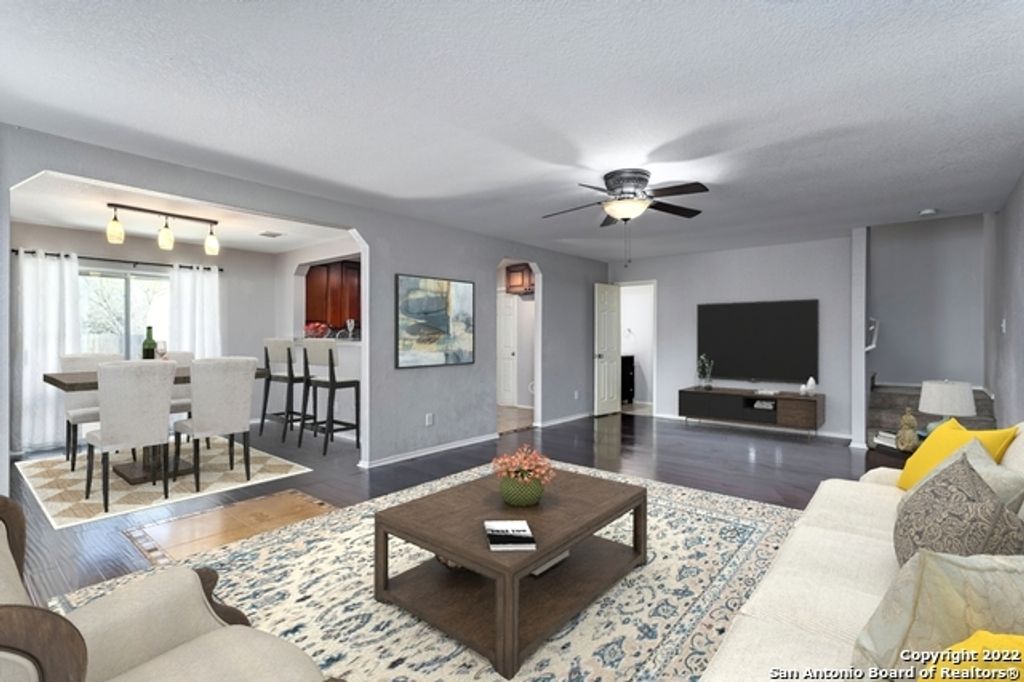 9359 Maple Silver, San Antonio