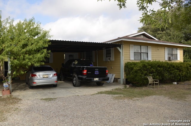 10805 Hollowell Rd, Atascosa