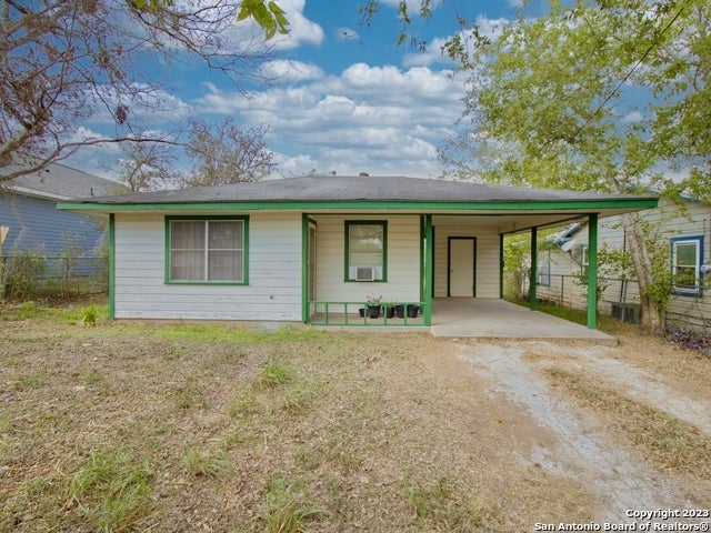 1009 N Esplanade St, Karnes City