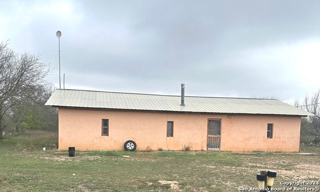 1412 Private Road 2310, Uvalde