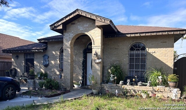 155 Lynn Loop, Laredo