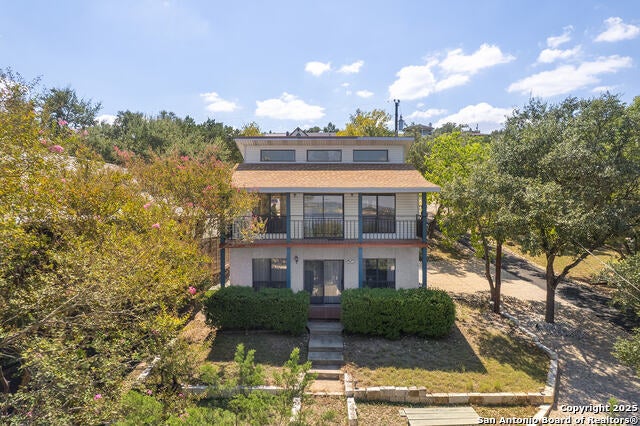 1021 Hillcrest Forest, Canyon Lake