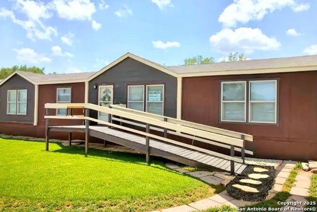 211 N 8th St, Christine