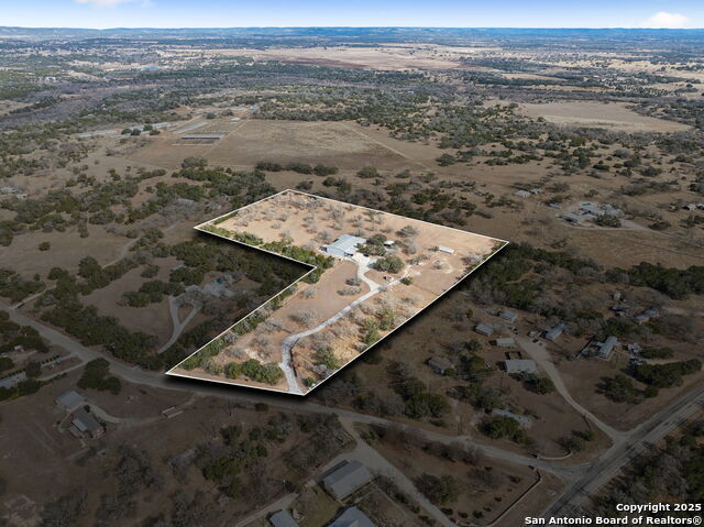 200 Highland Dr, Bandera