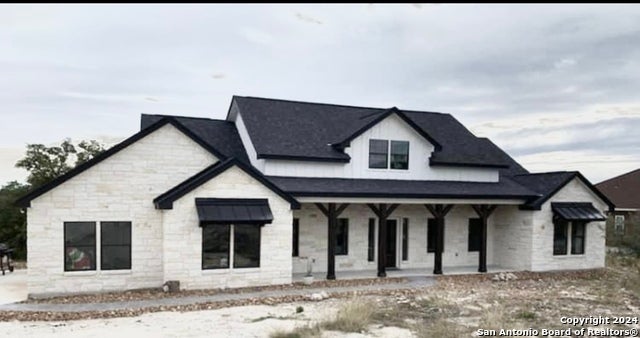 731 Salt Grass Trail, Bandera