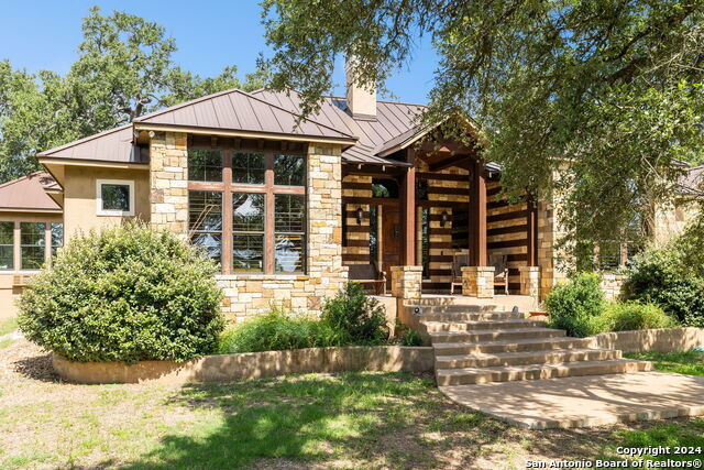 219 Doehne Oaks, New Braunfels