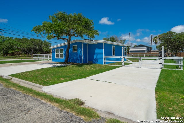 1403 S Mccampbell, Aransas Pass