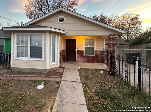 2220 S Laredo St, San Antonio