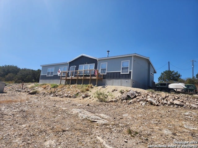 7687 County Road 450, Rocksprings