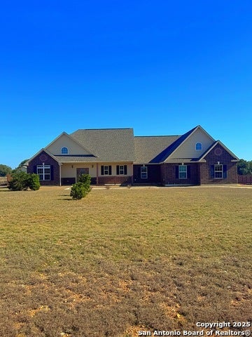 469 Buckskin Trl, Bandera