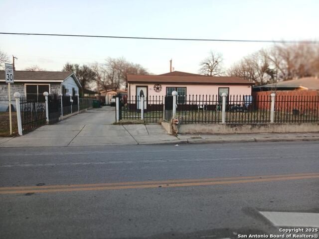 815 Brady Blvd, San Antonio