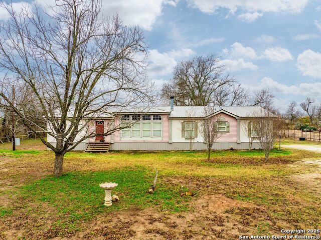 1545 County Road 665, Devine