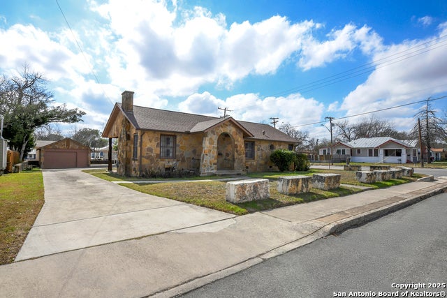 2106 Steves Ave, San Antonio