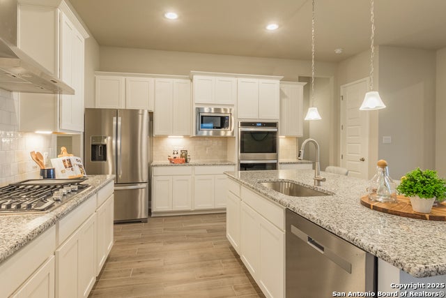 108 Rosanna Ridge, Universal City