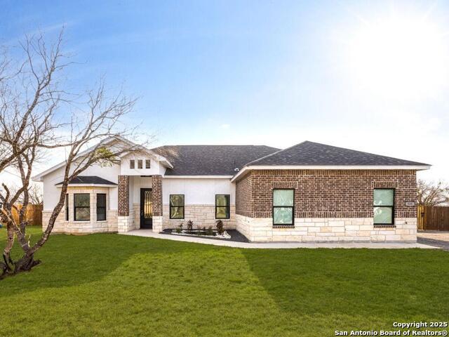 128 Hidden Ranch Ct, Floresville