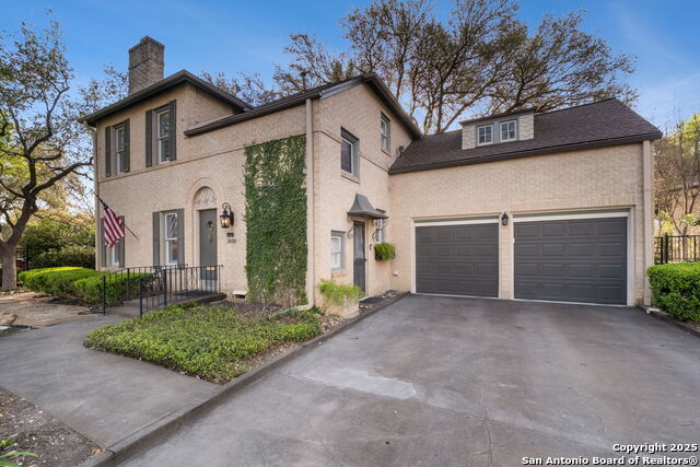 1050 Shook Avenue, Olmos Park