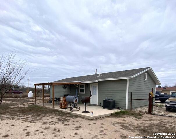 563 N Miller, La Pryor