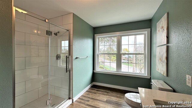 124 Herweck, Castle Hills