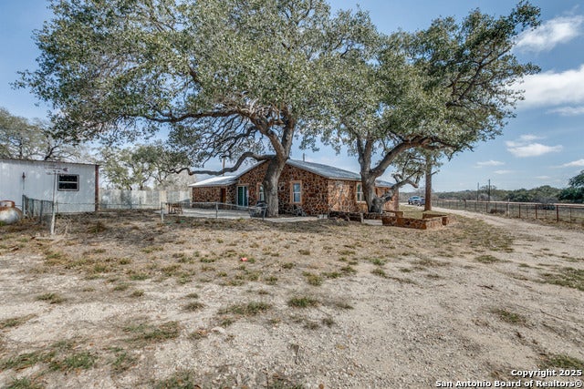 15179 N Hwy 16, Poteet