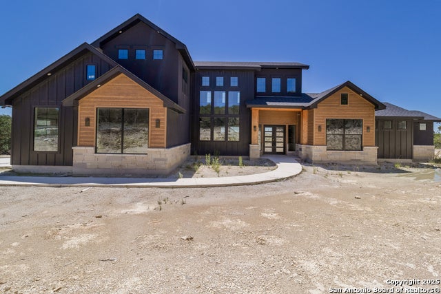 118 Sonderland Pass, Comfort