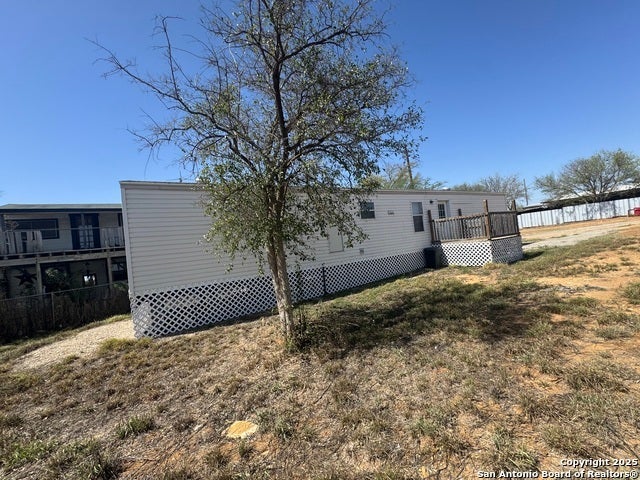 609 Lalo Gonzales, Cotulla
