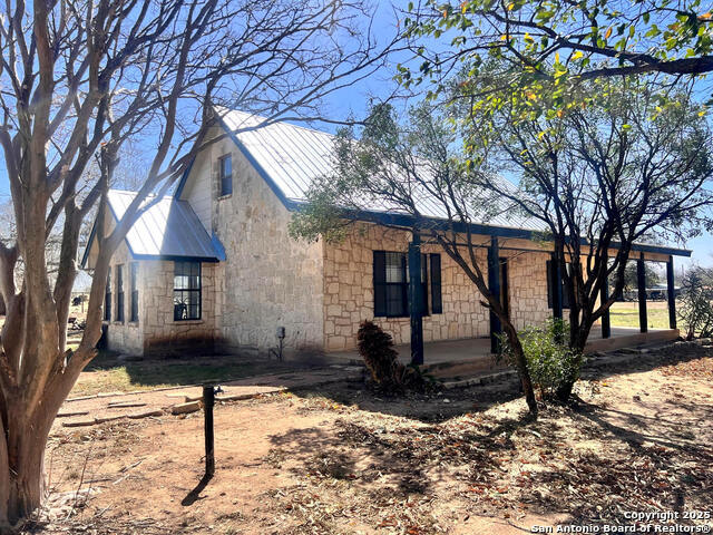 275 County Road 373, Rio Medina