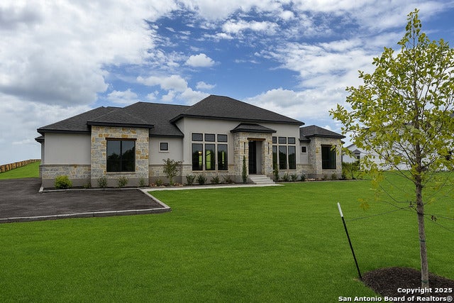 2439 County Road 4713, LaCoste