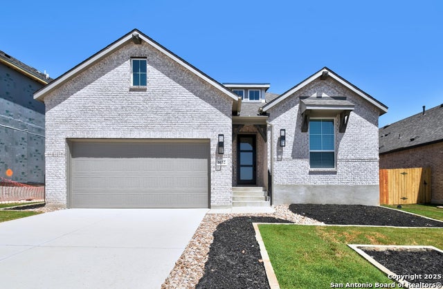 1652 Seekat, New Braunfels