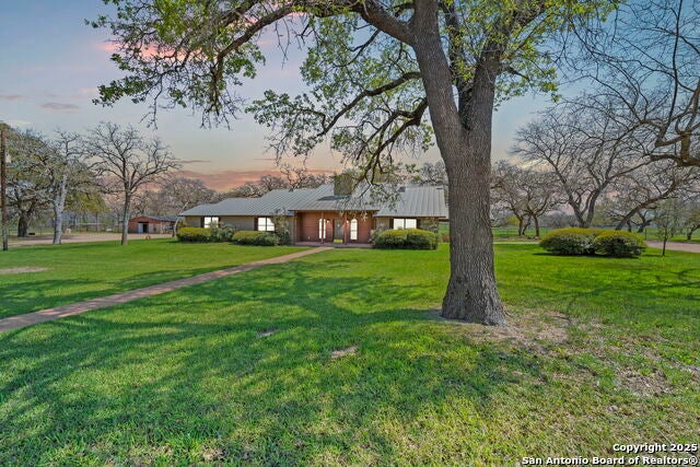 6992 State Highway 97, Floresville