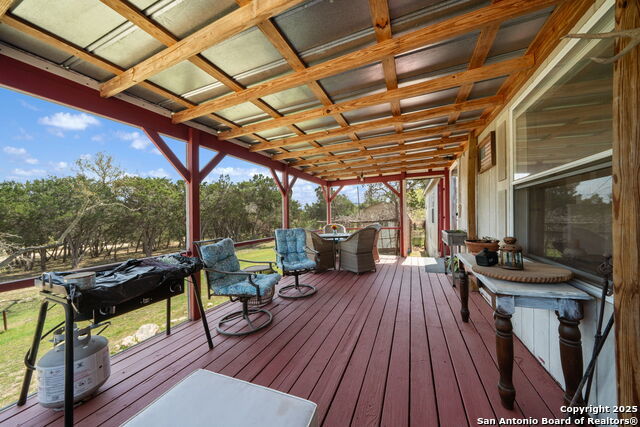 1128 Wright, Bandera