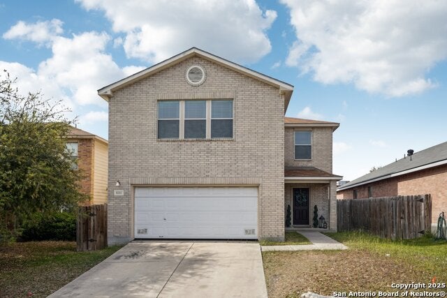 8232 Heights Valley, Converse