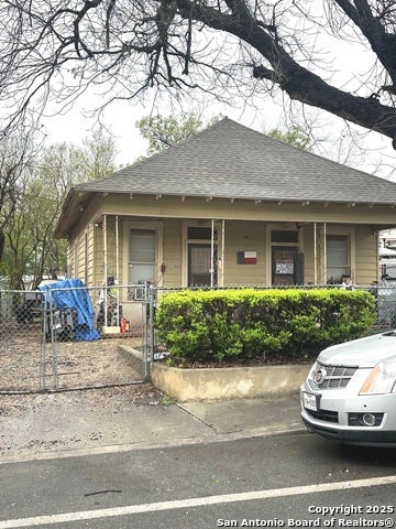 904 Ruiz, San Antonio