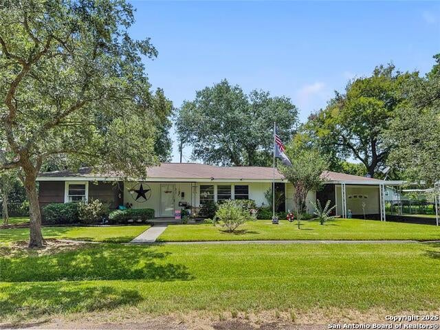 813 N Morgan St, ANGLETON